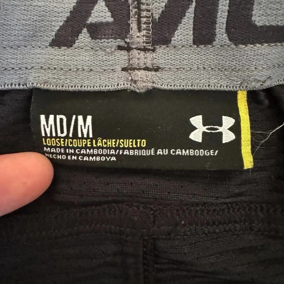 Under Armour Black Sport Training 9” Mesh Tech Shorts Sz M - Picture 5 of 10